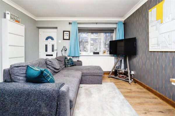 Morris Road, Romford, RM3