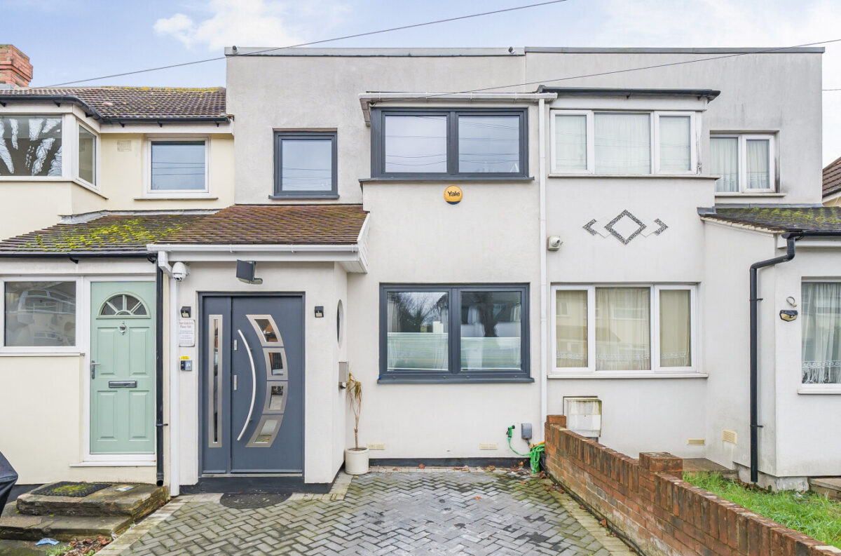 Elm Park Avenue, Hornchurch, RM12 4SW
