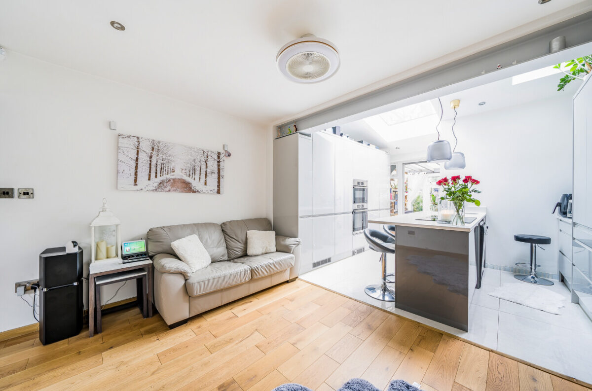 Elm Park Avenue, Hornchurch, RM12 4SW