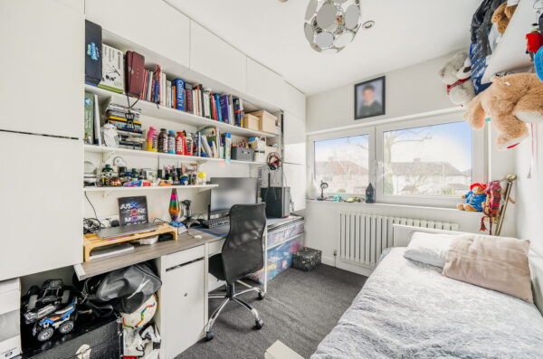 Elm Park Avenue, Hornchurch, RM12 4SW