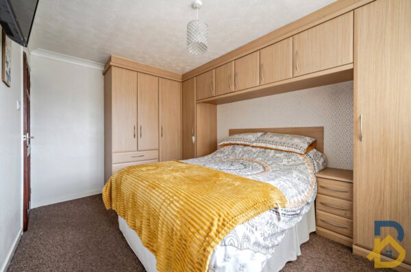 Lynbrook Close, Rainham, RM13 8DD
