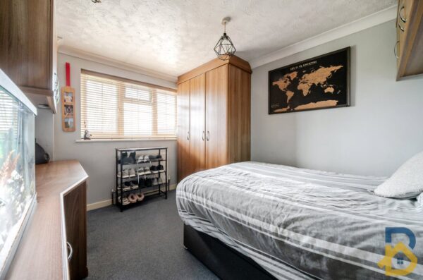 Lynbrook Close, Rainham, RM13 8DD