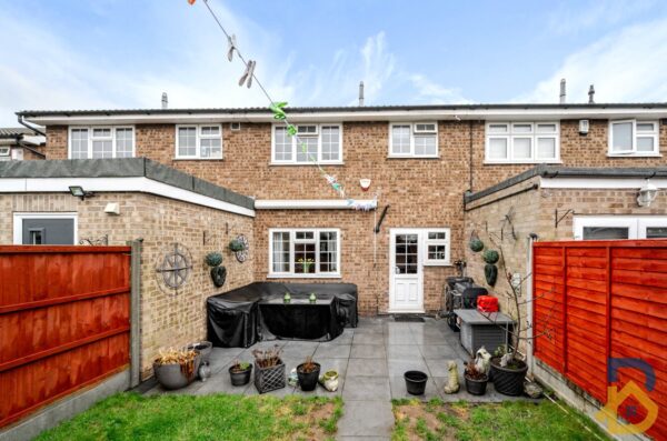 Lynbrook Close, Rainham, RM13 8DD