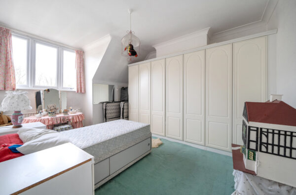 Mill Park Avenue, Hornchurch, RM12 6HA