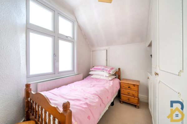 Mill Park Avenue, Hornchurch, RM12 6HA