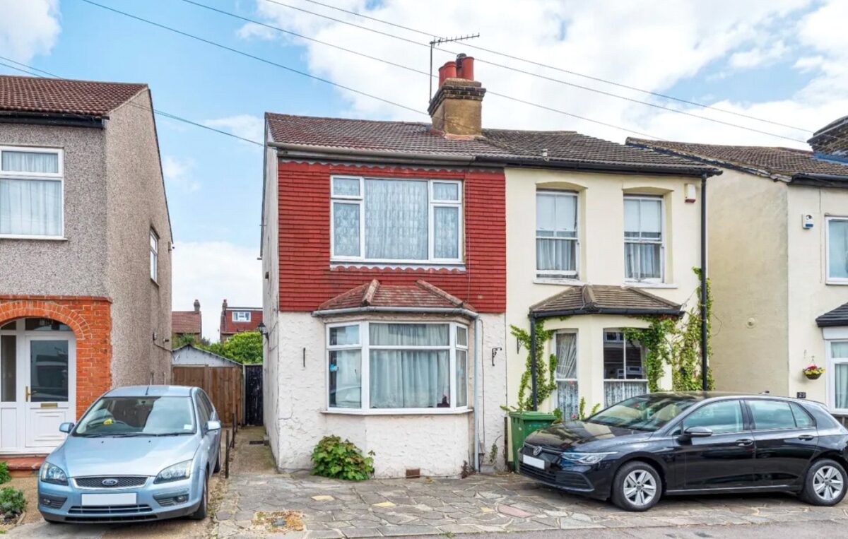 Douglas Road, Hornchurch, RM11 1AN