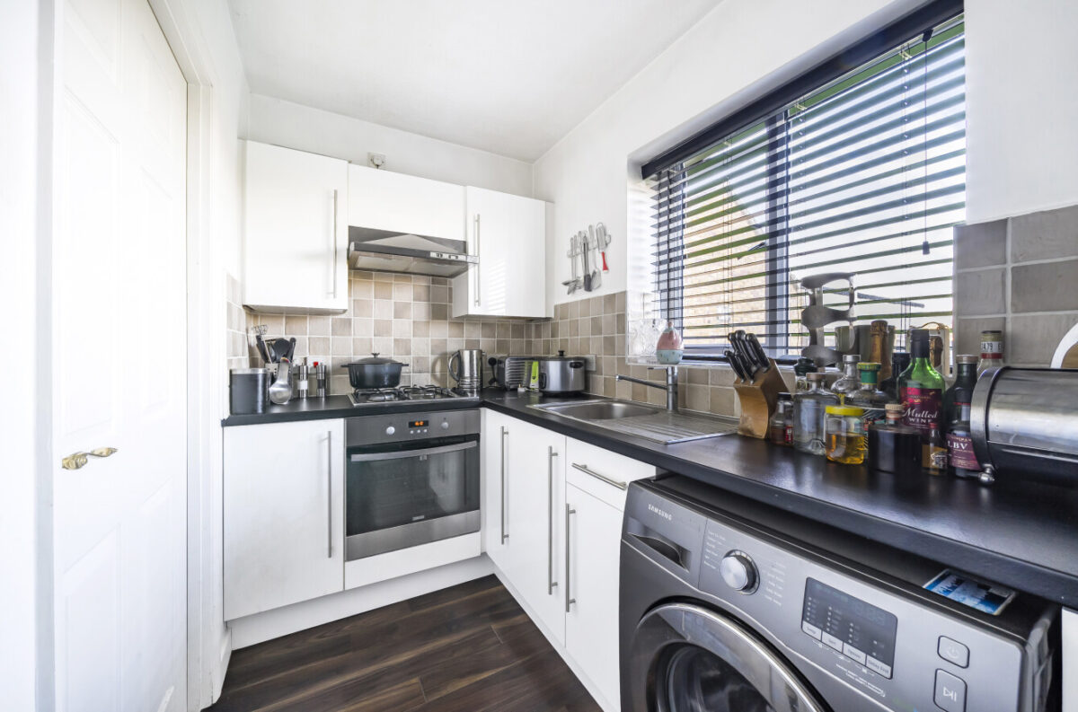 Heath Park Drive, Chadwell Heath, Romford, RM6 4FJ