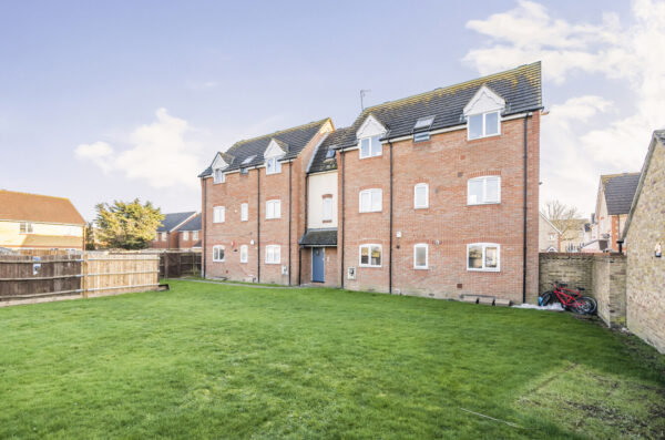 Heath Park Drive, Chadwell Heath, Romford, RM6 4FJ