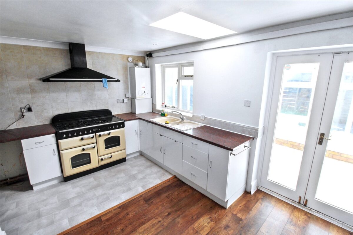 Heaton Avenue, Romford, RM3 7HL