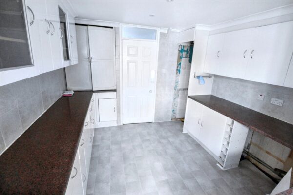 Heaton Avenue, Romford, RM3 7HL
