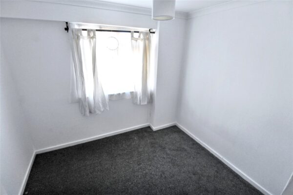 Heaton Avenue, Romford, RM3 7HL