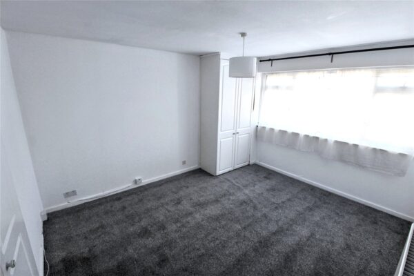 Heaton Avenue, Romford, RM3 7HL