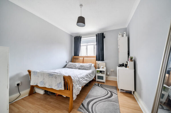Leyburn Road, Romford, RM3 8ND