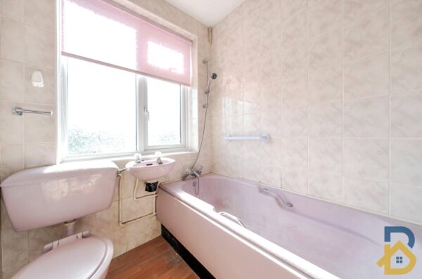 Primrose Glen, Hornchurch, RM11 2NL