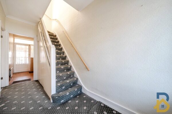 Primrose Glen, Hornchurch, RM11 2NL