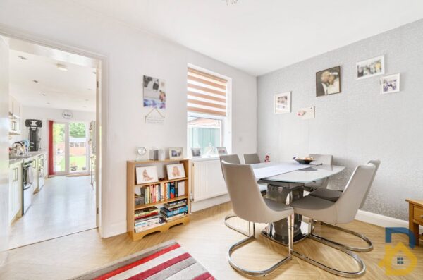 Cross Road, Mawneys, Romford, RM7 8DX