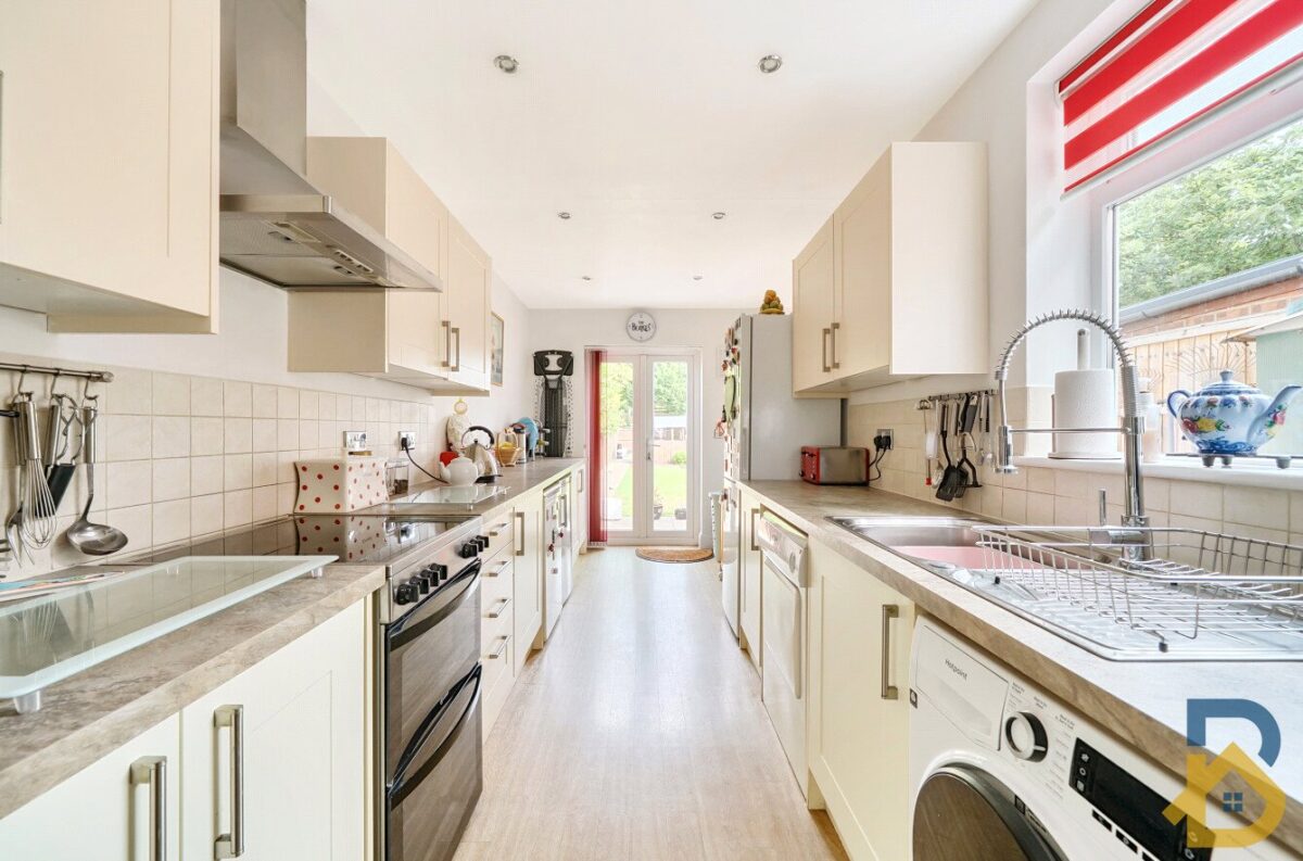 Cross Road, Mawneys, Romford, RM7 8DX