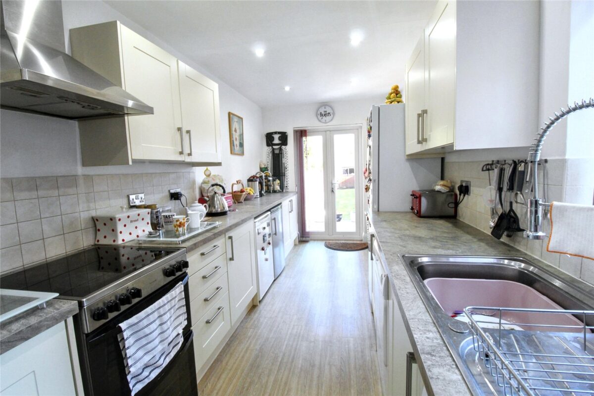 Cross Road, Mawneys, Romford, RM7 8DX