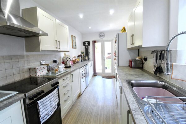 Cross Road, Mawneys, Romford, RM7 8DX