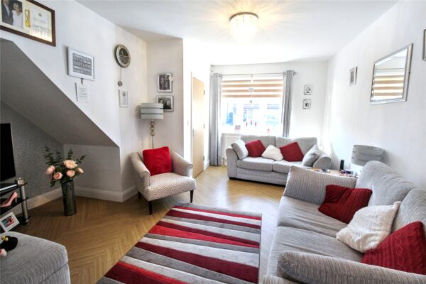 Cross Road, Mawneys, Romford, RM7 8DX