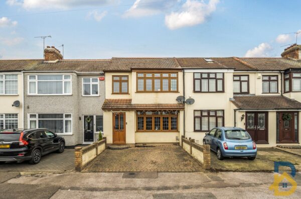 Laburnum Avenue, Hornchurch, RM12 4HA