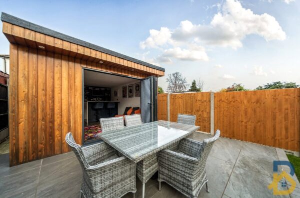 Laburnum Avenue, Hornchurch, RM12 4HA