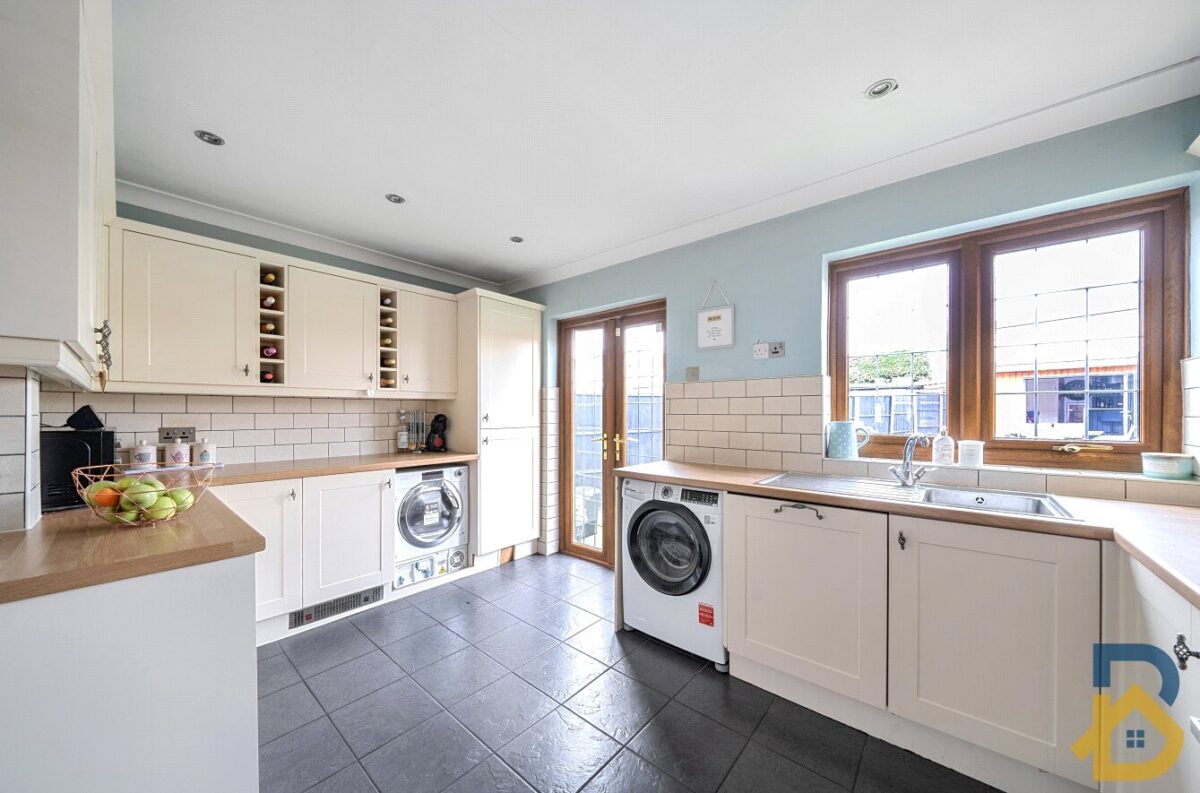 Laburnum Avenue, Hornchurch, RM12 4HA