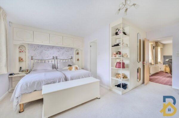Cranham Road, Hornchurch, RM11 2AD