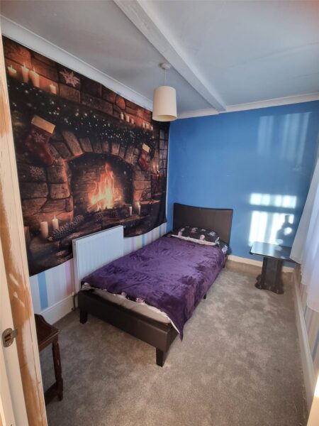 Broadway, Jaywick, Clacton-on-Sea, Essex, CO15 2HF