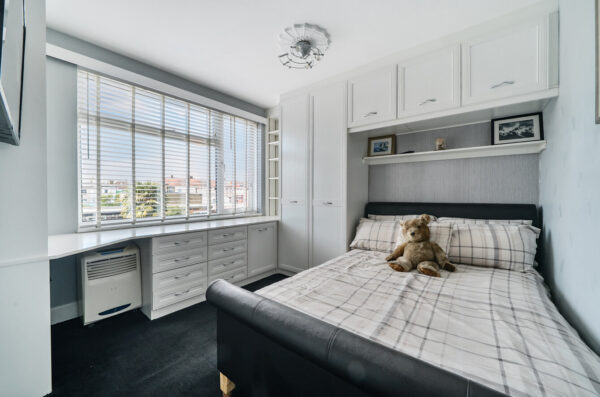 Birch Crescent, Hornchurch, RM11 2NW