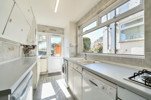 Avon Road, Upminster, RM14 1RF