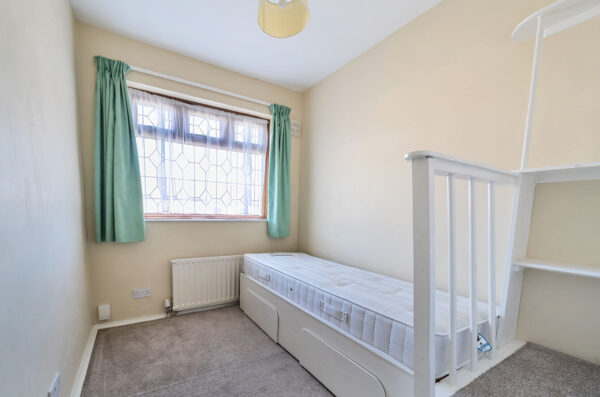 Avon Road, Upminster, RM14 1RF