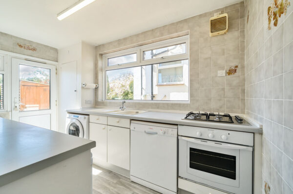 Avon Road, Upminster, RM14 1RF