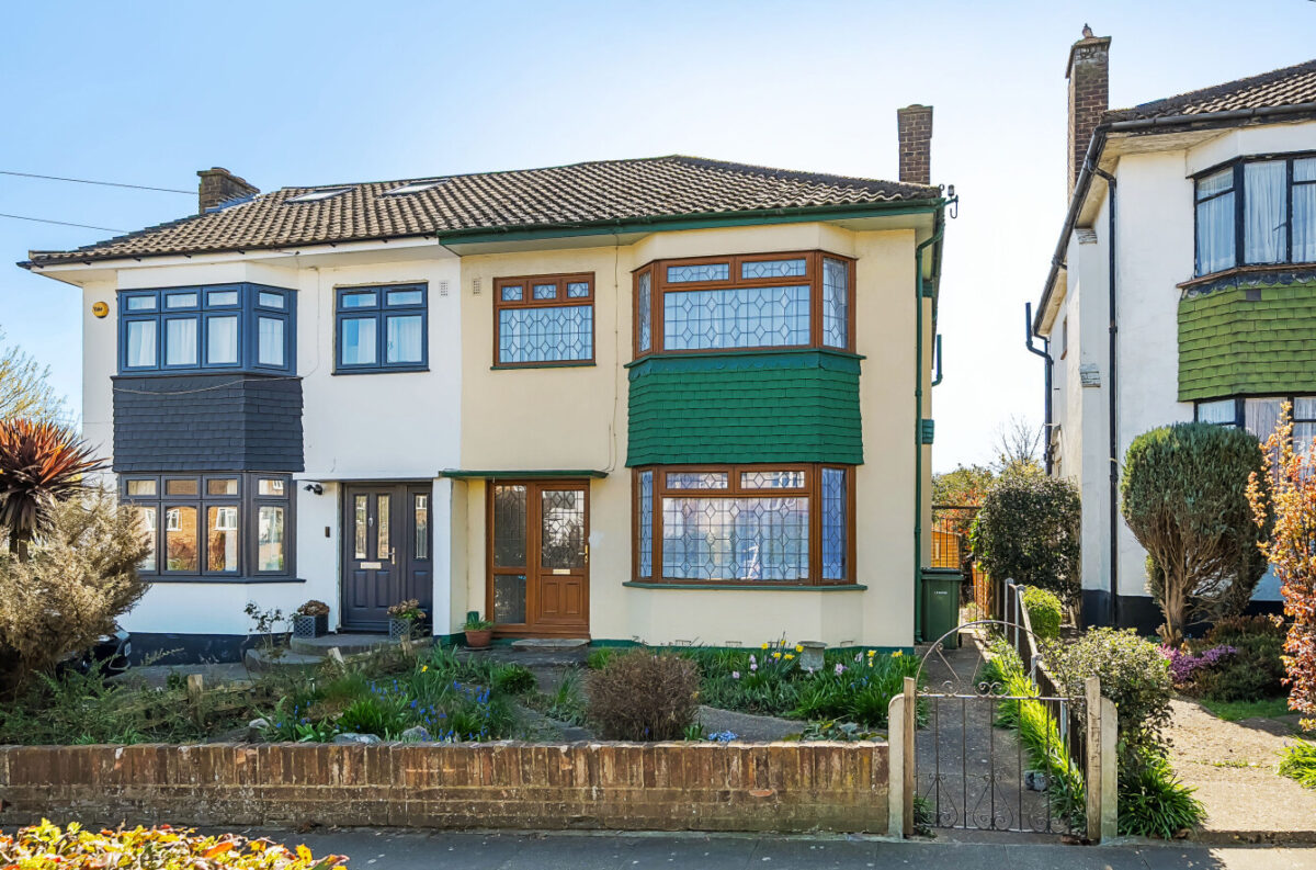 Avon Road, Upminster, RM14 1RF