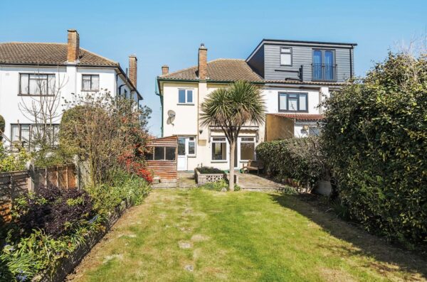 Avon Road, Upminster, RM14 1RF