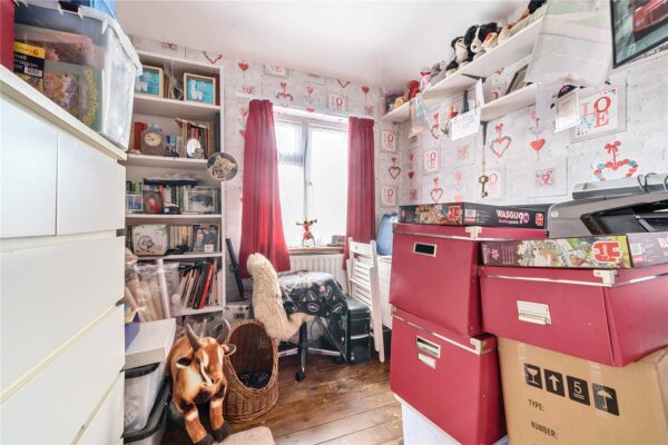 Windermere Avenue, Hornchurch, RM12 5EP