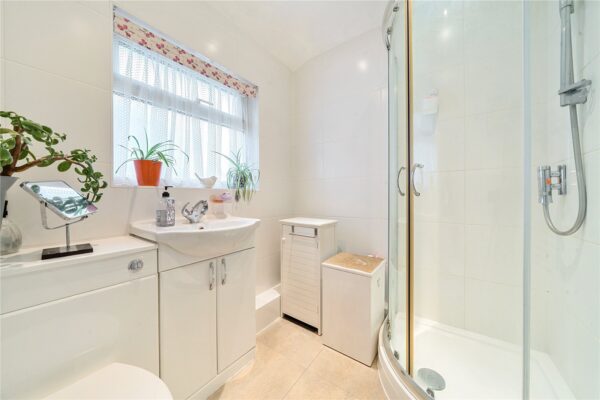 Windermere Avenue, Hornchurch, RM12 5EP