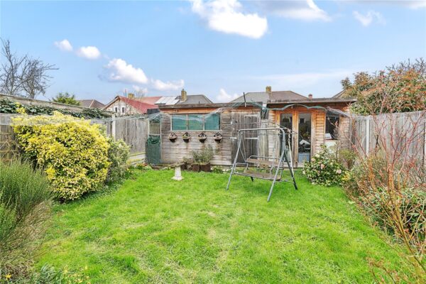 Windermere Avenue, Hornchurch, RM12 5EP