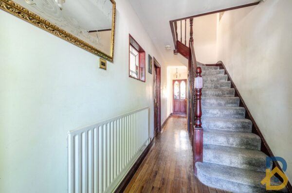 Wayside Avenue, Hornchurch, RM12 4LL