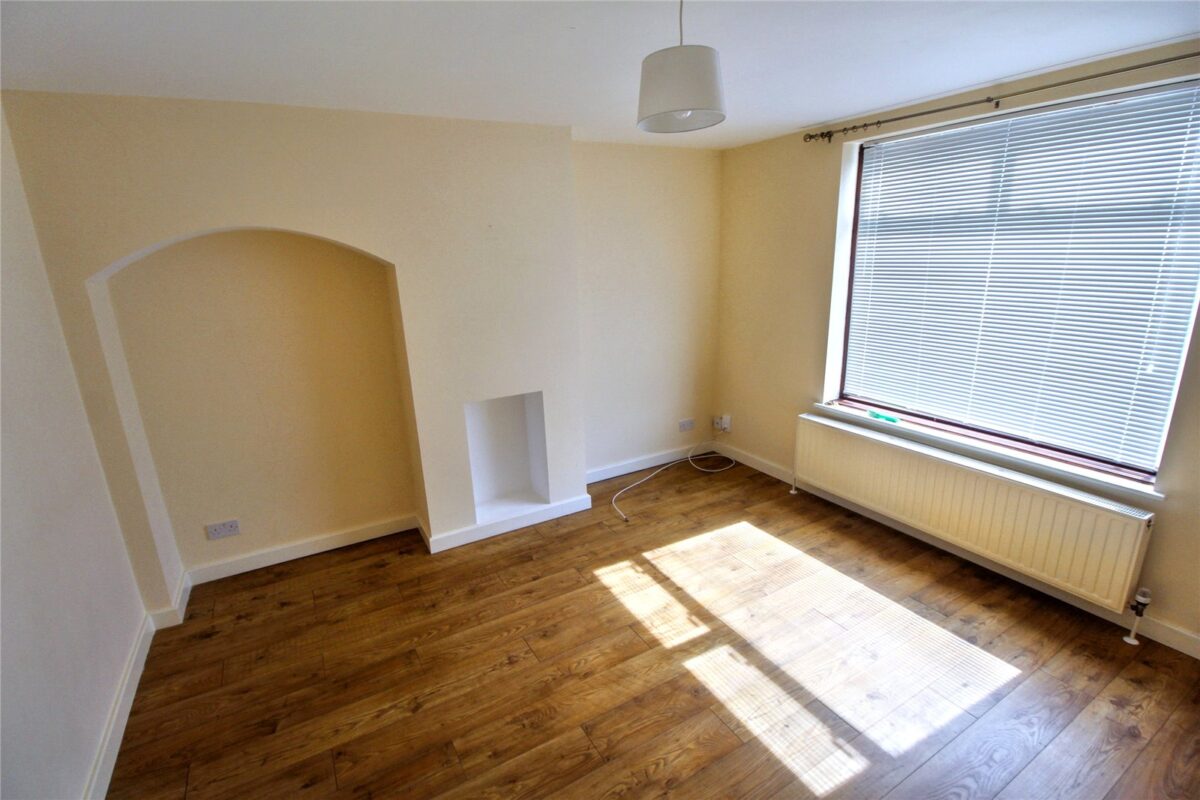 Ilchester Road, Dagenham, RM8 2YX