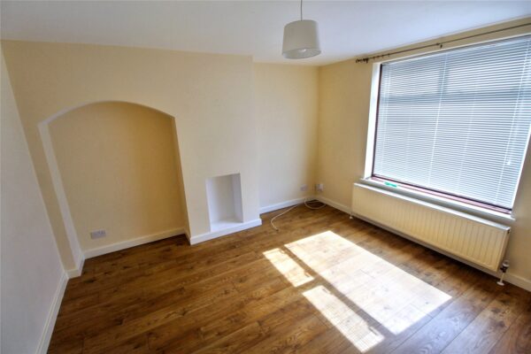 Ilchester Road, Dagenham, RM8 2YX