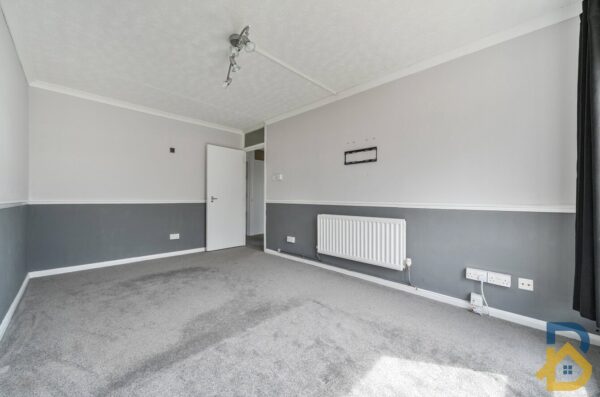 Salisbury Road, Dagenham, RM10 8TT