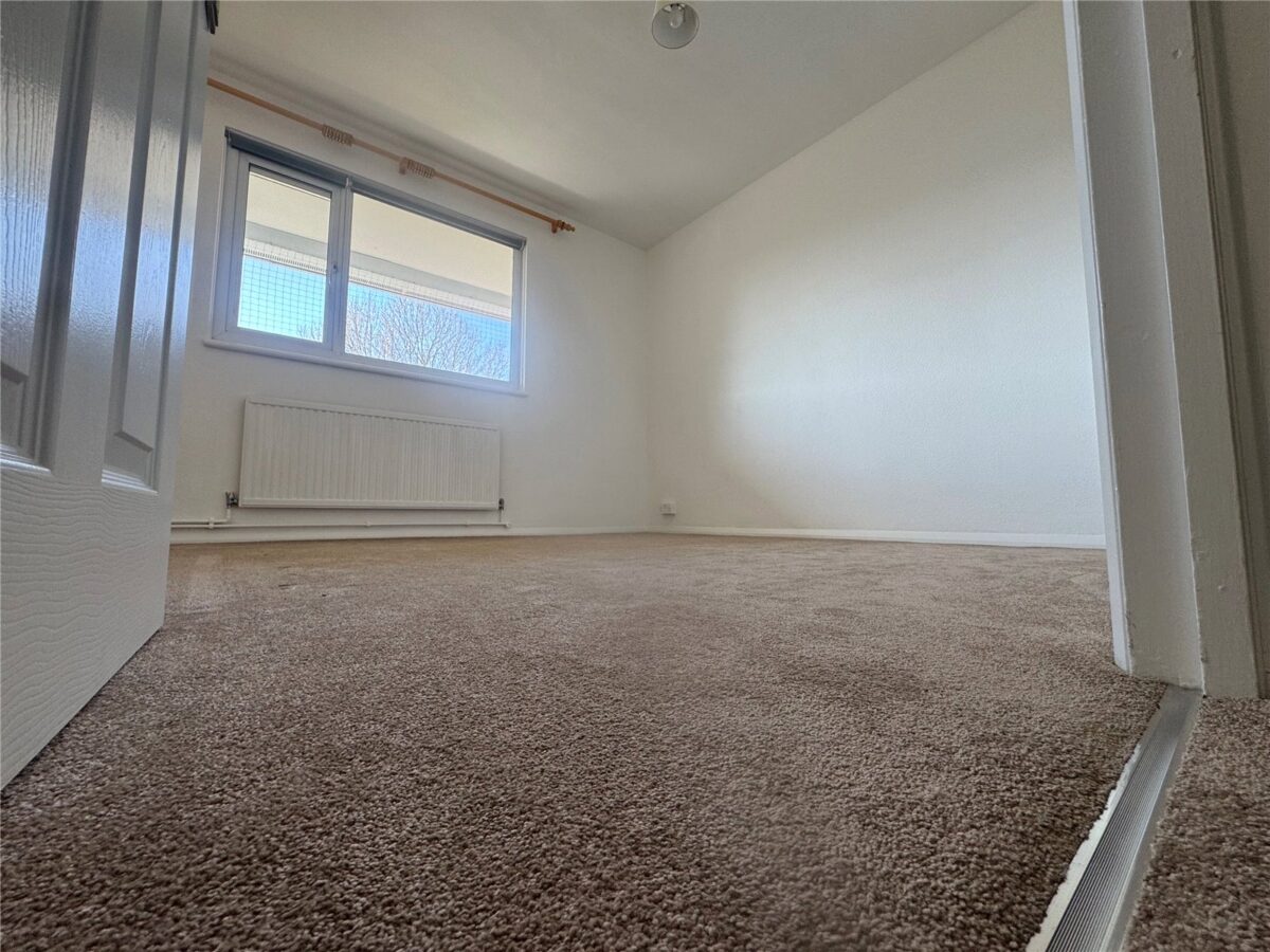 Trowbridge Road, Romford, RM3 8AG