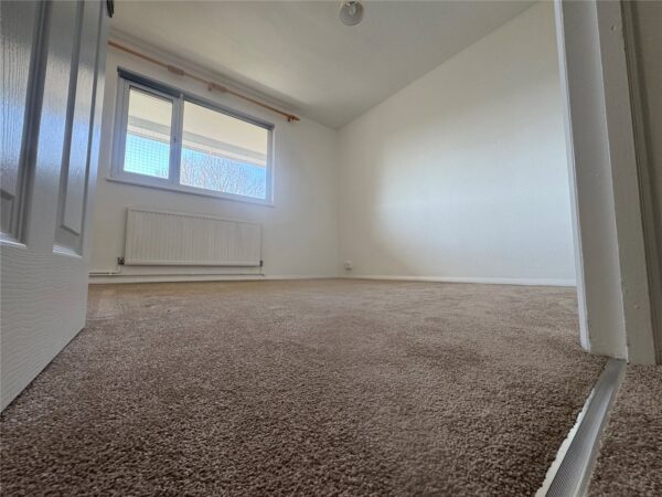 Trowbridge Road, Romford, RM3 8AG