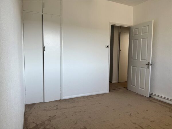 Trowbridge Road, Romford, RM3 8AG