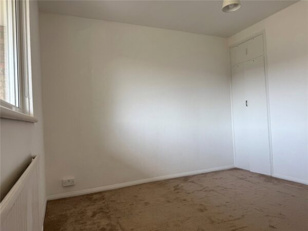 Trowbridge Road, Romford, RM3 8AG