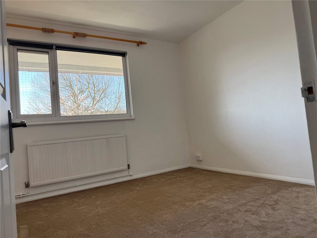 Trowbridge Road, Romford, RM3 8AG
