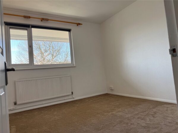 Trowbridge Road, Romford, RM3 8AG