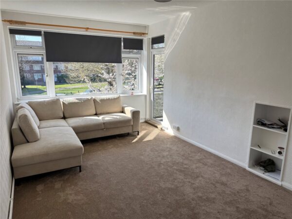 Trowbridge Road, Romford, RM3 8AG