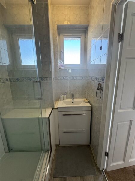 Trowbridge Road, Romford, RM3 8AG